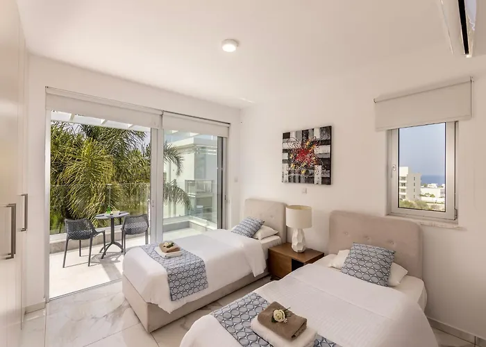 Milos Lifestyle H30 * Protaras