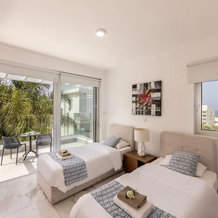 Milos Lifestyle H30 * Protaras