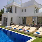 بيت للعطل Milos Lifestyle H30 *